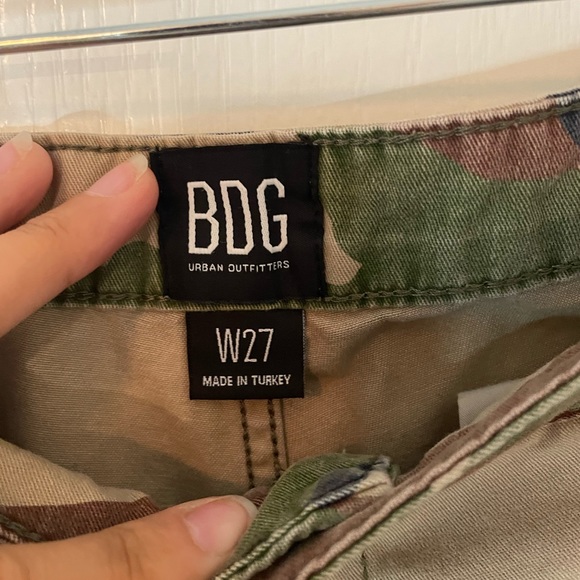 Urban Outfitters BDG Camo Cargo Shorts W27 - Picture 2 of 4